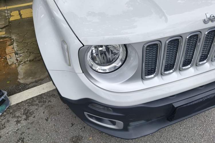 Used Jeep Renegade 2016 1.4T Automatic Smart Edition Right Front Headlight