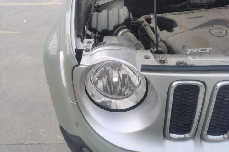 Used Jeep Renegade 2016 1.4T Automatic Smart Edition Right Front Headlight