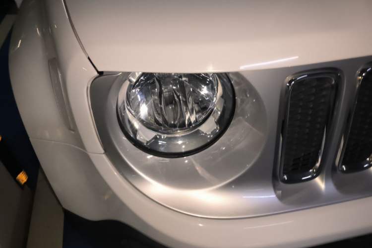Used Jeep Renegade 2016 1.4T Automatic Smart Edition Right Front Headlight