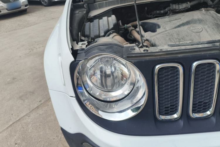 Used Jeep Renegade 2016 1.4T Automatic Jingneng Version+ Right Front Headlight