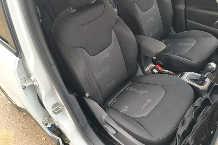 Used Jeep Renegade 2016 1.4T Automatic Kinetic Edition Right Front Seat