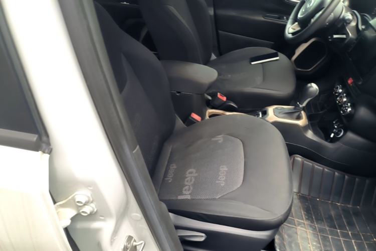 Used Jeep Renegade 2016 1.4T Automatic Kinetic Edition Right Front Seat