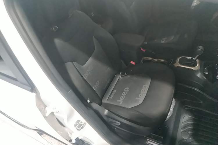 Used Jeep Renegade 2016 1.4T Automatic Jingneng Version+ Right Front Seat