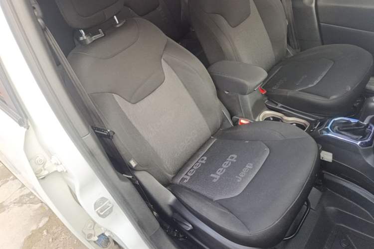 Used Jeep Renegade 2016 1.4T Automatic Jingneng Edition Right Front Seat