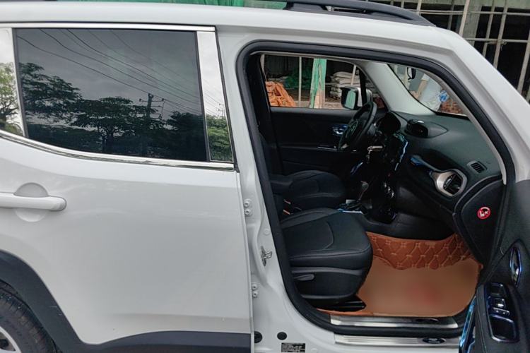 Used Jeep Renegade 2016 1.4T Automatic Jingneng Edition Right Front Seat