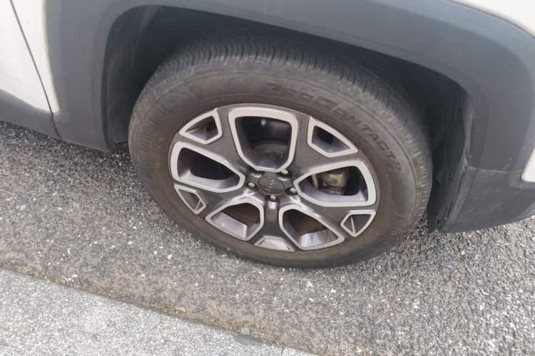 Used Jeep Renegade 2016 1.4T Automatic Smart Edition Right Front Wheel Hub