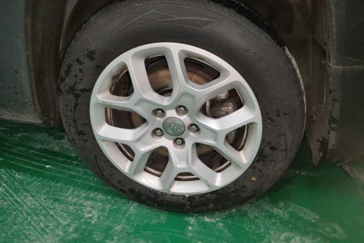 Used Jeep Renegade 2016 1.4T Automatic High-Energy Version Right Front Wheel Hub