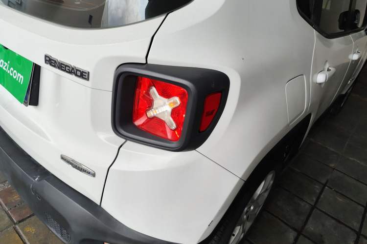 Used Jeep Renegade 2016 1.4T Automatic High-Energy Version Right Rear Taillight