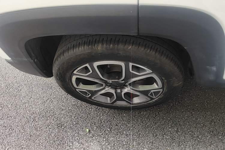 Used Jeep Renegade 2016 1.4T Automatic Smart Edition Right Rear Wheel Hub