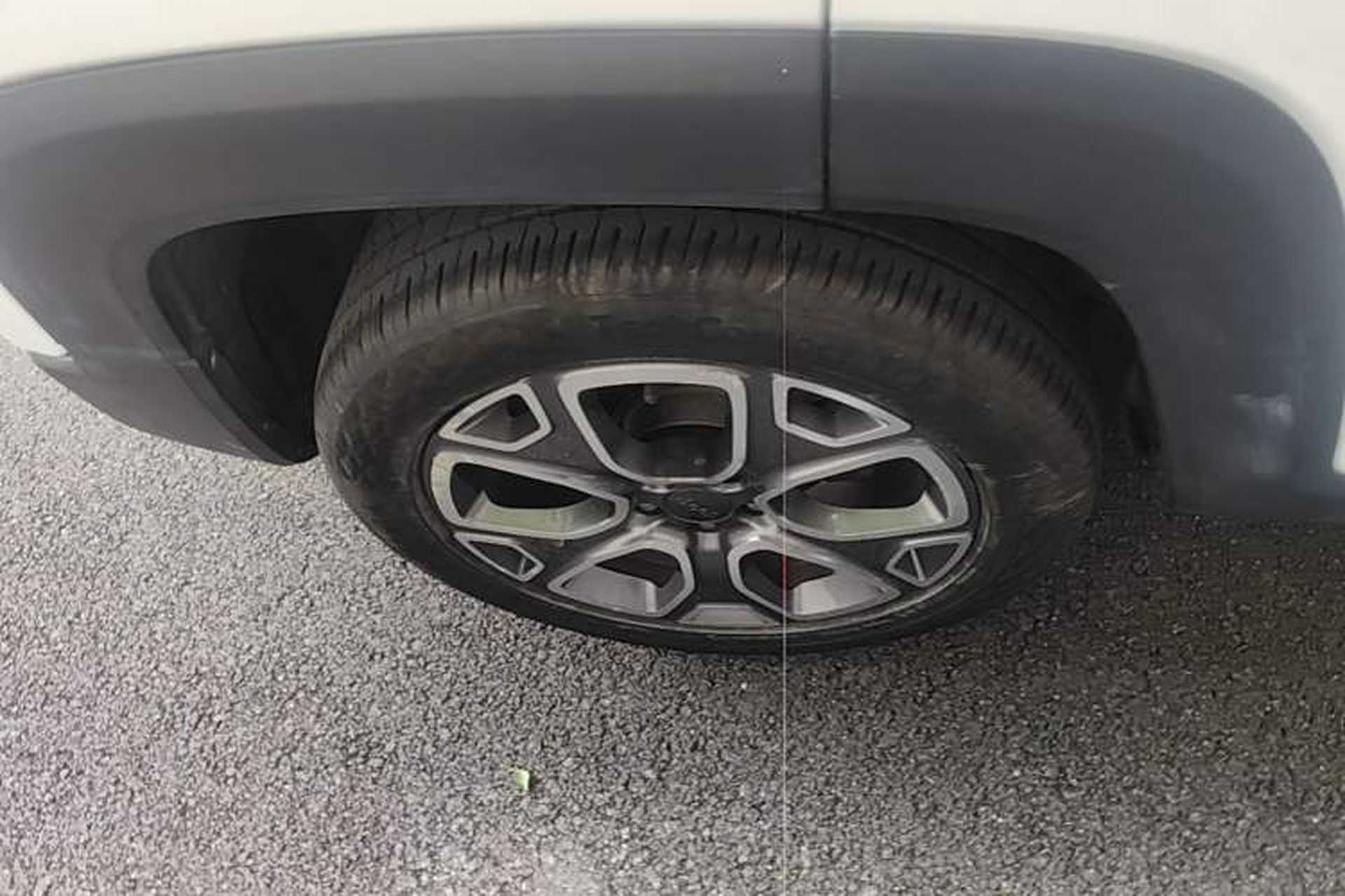 Used Jeep Renegade 2016 1.4T Automatic Smart Edition Right Rear Wheel Hub