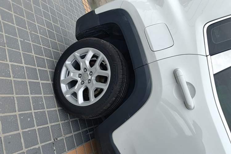 Used Jeep Renegade 2016 1.4T Automatic Jingneng Edition Right Rear Wheel Hub