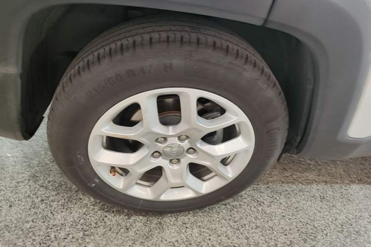 Used Jeep Renegade 2016 1.4T Automatic Jingneng Edition Right Rear Wheel Hub