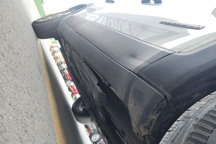 Used Jeep Renegade 2016 1.4T Automatic Kinetic Edition Right Side Sill
