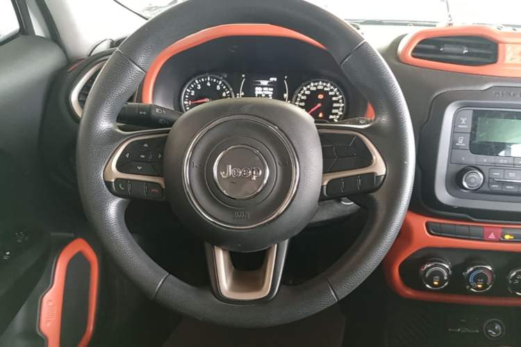 Used Jeep Renegade 2016 1.4T Manual Kinetic Edition Steering Wheel