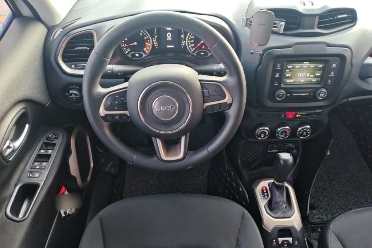 Used Jeep Renegade 2016 1.4T Automatic Jingneng Edition Steering Wheel