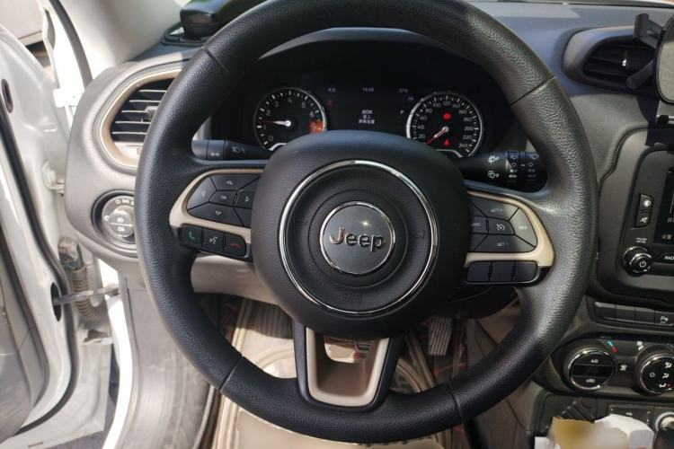 Used Jeep Renegade 2016 1.4T Automatic Jingneng Version+ Steering Wheel