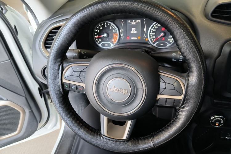 Used Jeep Renegade 2016 1.4T Automatic Jingneng Edition Steering Wheel