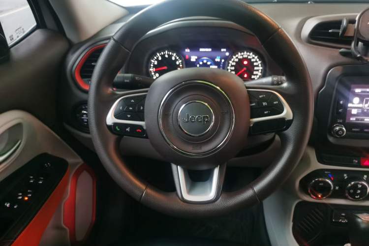 Used Jeep Renegade 2016 1.4T Automatic Jingneng Version+ Steering Wheel
