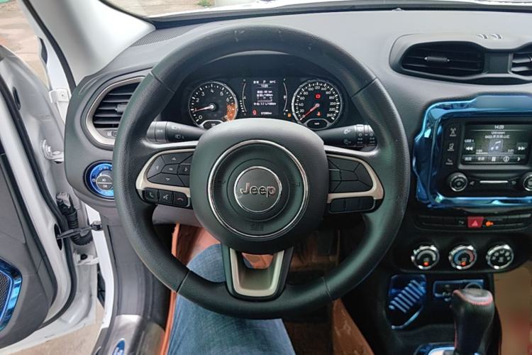 Used Jeep Renegade 2016 1.4T Automatic Jingneng Edition Steering Wheel
