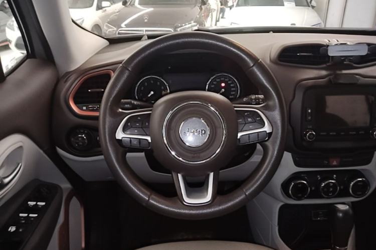Used Jeep Renegade 2016 1.4T Automatic Jingneng Version+ Steering Wheel