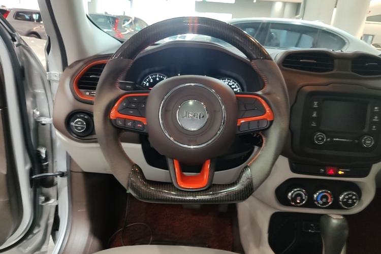 Used Jeep Renegade 2016 1.4T Automatic Jingneng Edition Steering Wheel