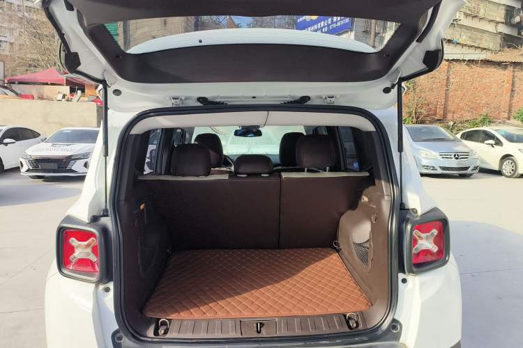 Used Jeep Renegade 2016 1.4T Automatic Jingneng Version+ Trunk