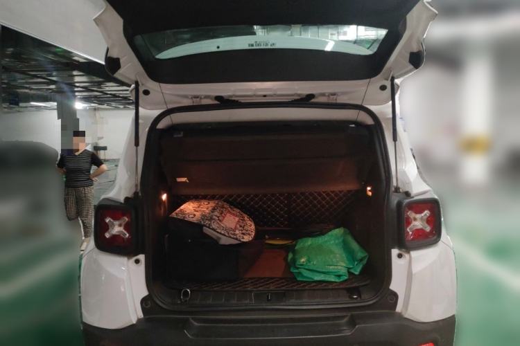 Used Jeep Renegade 2016 1.4T Automatic High-Energy Version Trunk
