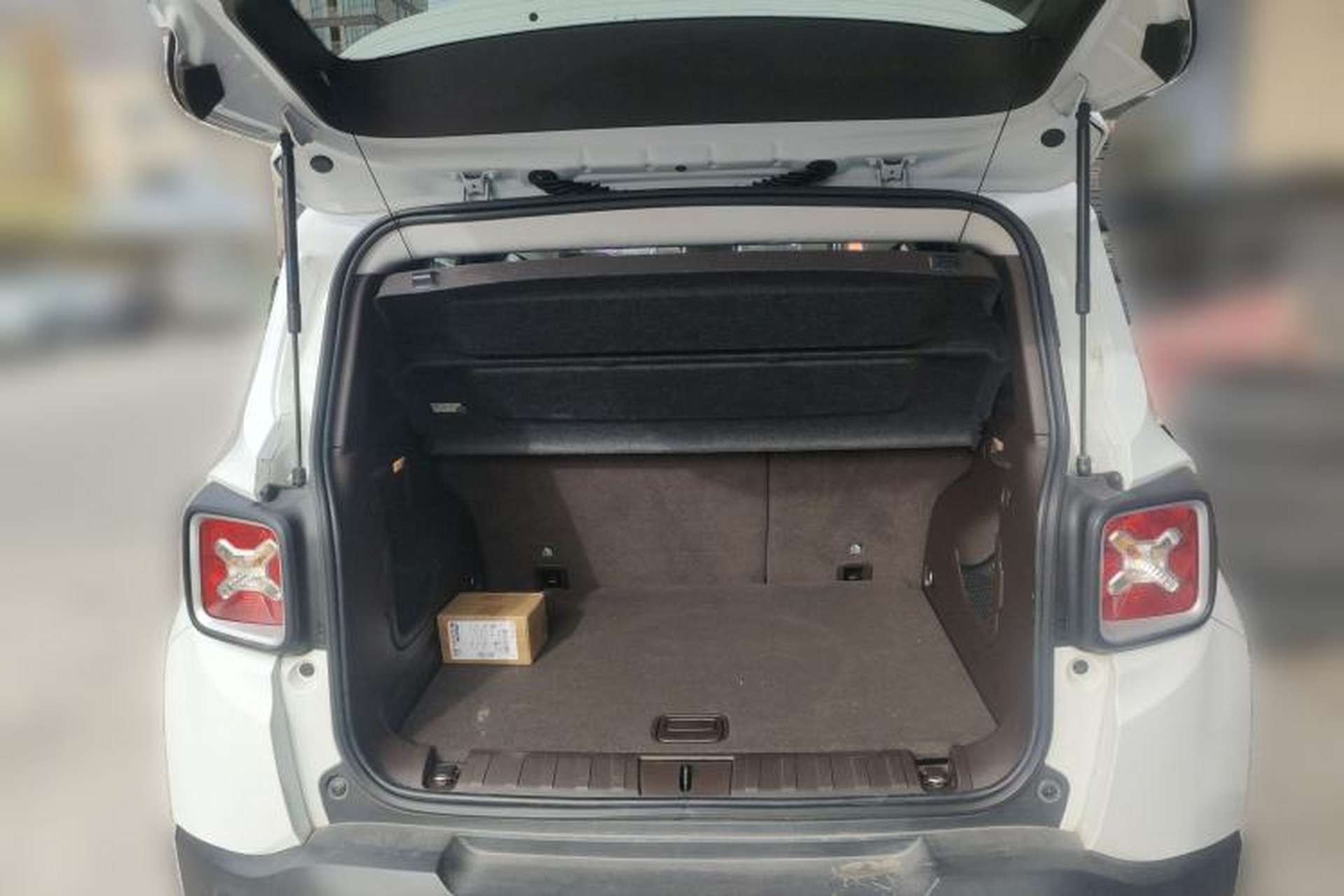 Used Jeep Renegade 2016 1.4T Automatic Smart Edition Trunk