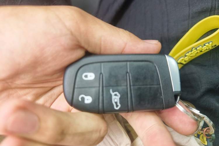 Used Jeep Renegade 2016 1.4T Automatic Smart Edition Vehicle Key