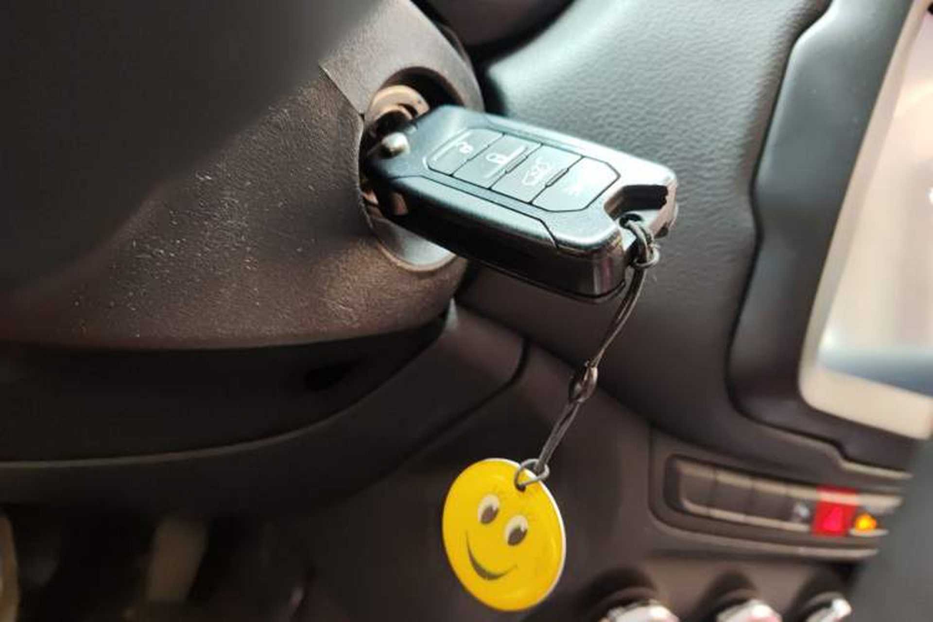 Used Jeep Renegade 2016 1.4T Automatic High-Energy Version Vehicle Key