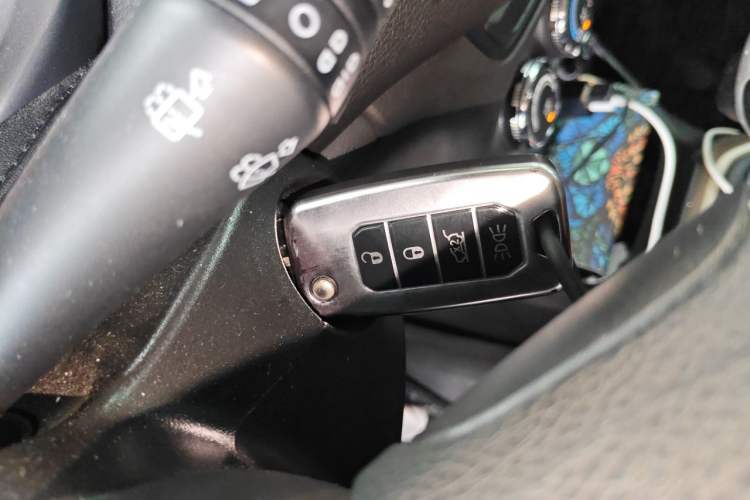 Used Jeep Renegade 2016 1.4T Automatic High-Energy Version Vehicle Key