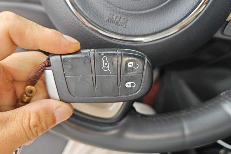 Used Jeep Renegade 2016 1.4T Automatic Jingneng Version+ Vehicle Key