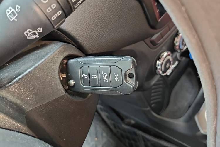 Used Jeep Renegade 2016 1.4T Manual Kinetic Edition Vehicle Key
