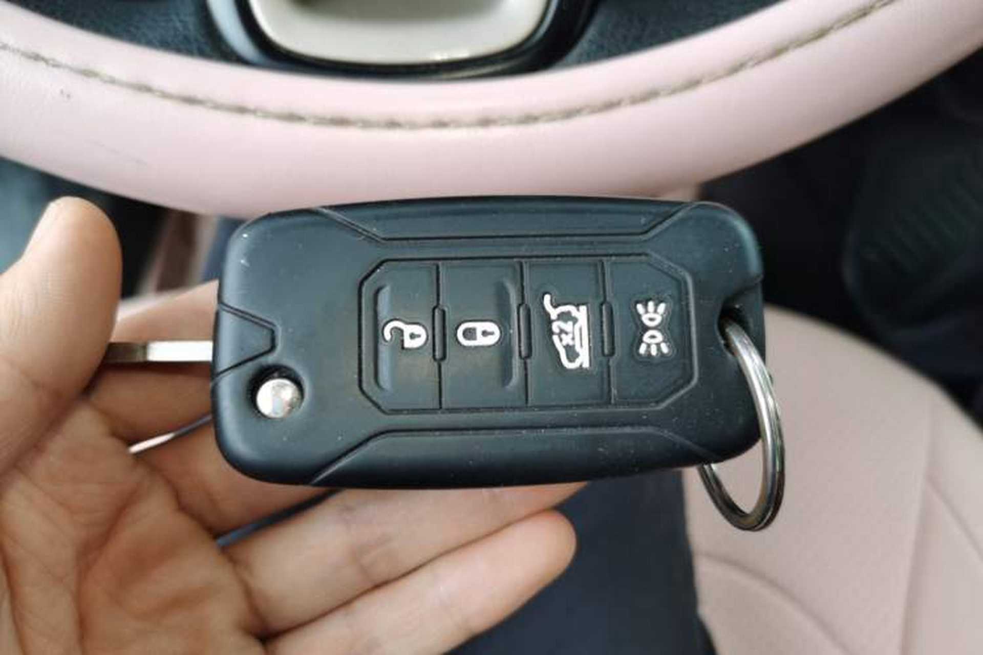 Used Jeep Renegade 2016 1.4T Automatic Kinetic Edition Vehicle Key