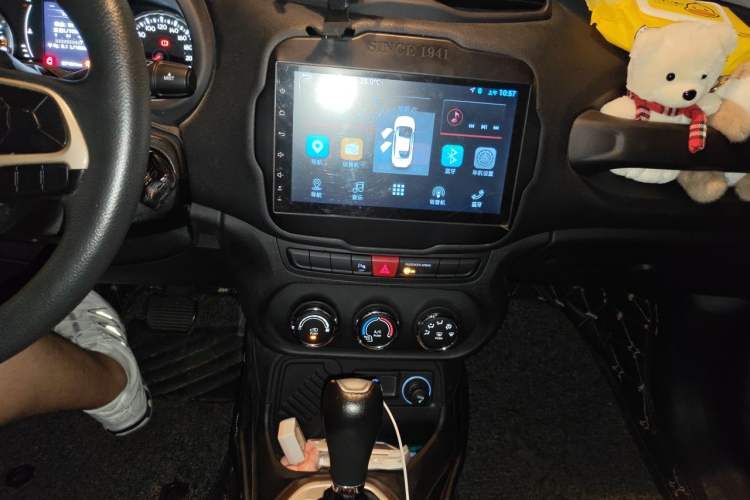Used Jeep Renegade 2016 1.4T Automatic High-Energy Version Audio And AC Panel