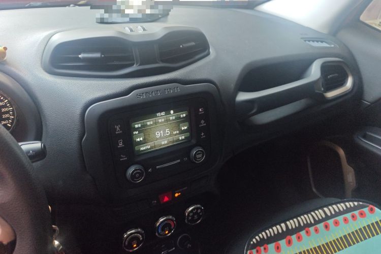 Used Jeep Renegade 2016 1.4T Automatic Jingneng Edition Audio And AC Panel