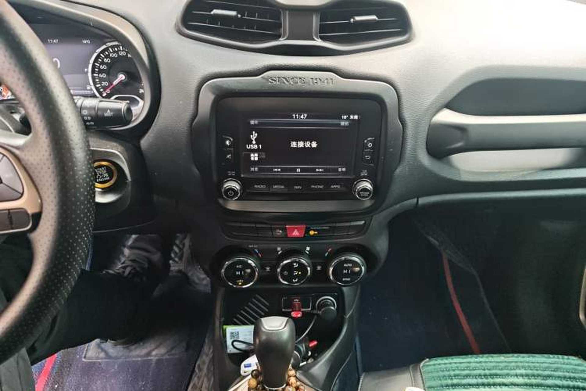 Used Jeep Renegade 2016 1.4T Automatic Jingneng Version+ Audio And AC Panel
