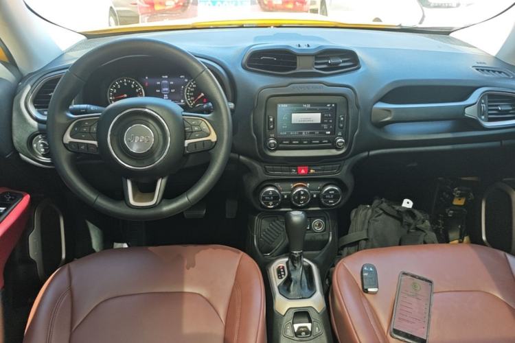 Used Jeep Renegade 2016 1.4T Automatic Jingneng Version+ Center Console