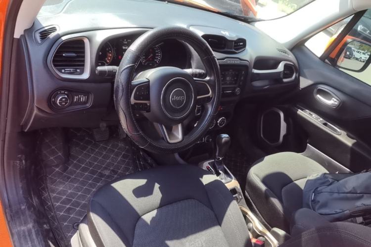 Used Jeep Renegade 2016 1.4T Automatic Jingneng Edition Center Console