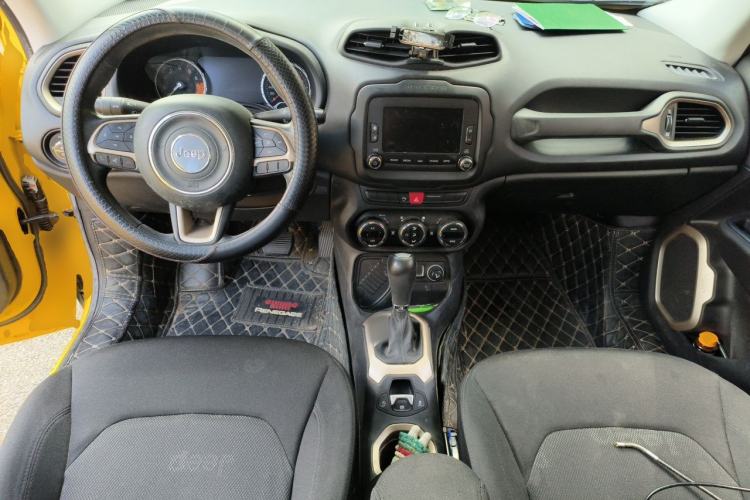 Used Jeep Renegade 2016 1.4T Automatic Jingneng Version+ Center Console