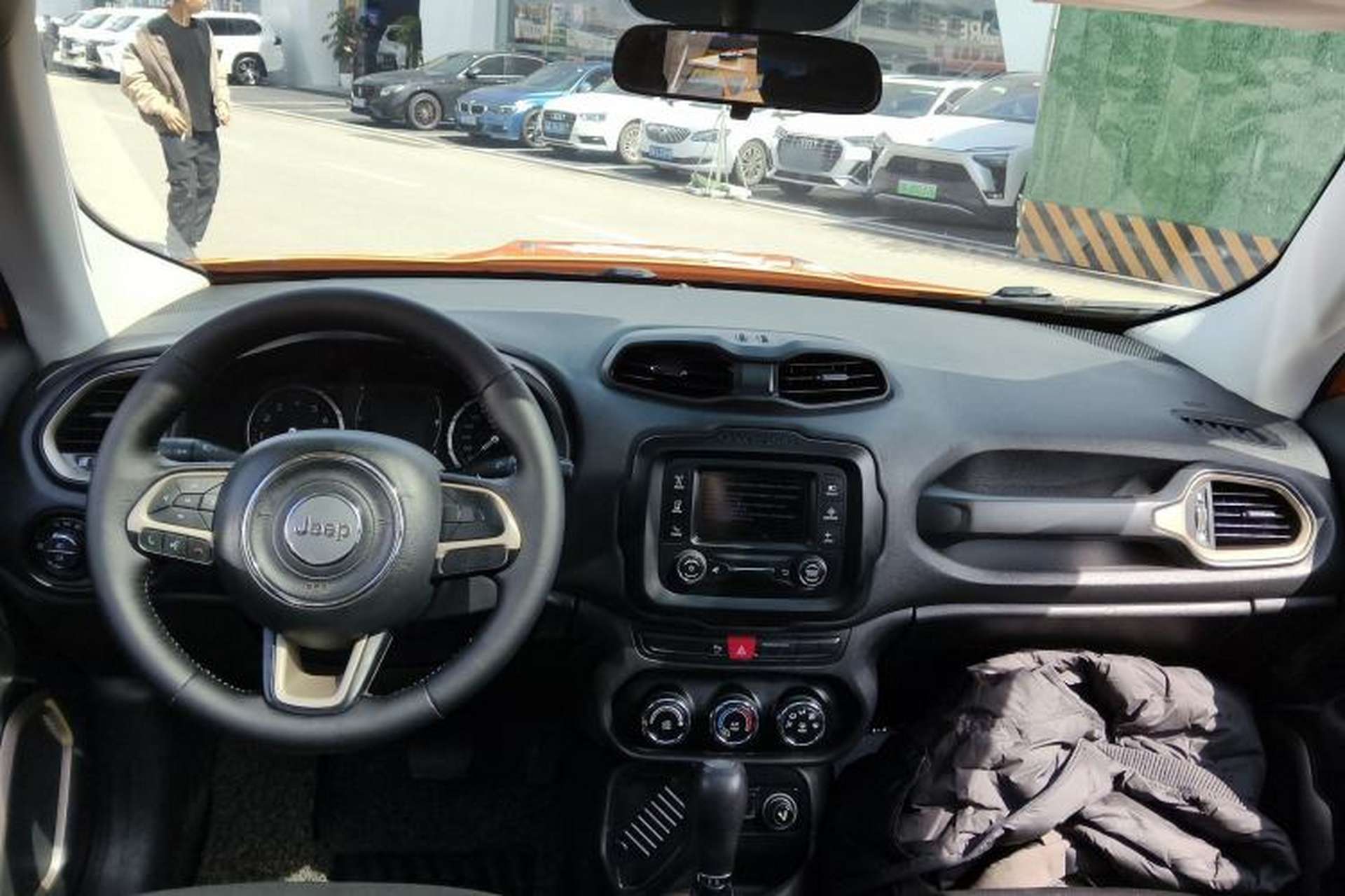 Used Jeep Renegade 2016 1.4T Automatic Jingneng Edition Center Console