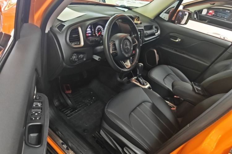 Used Jeep Renegade 2016 1.4T Automatic Jingneng Edition Driver Seat