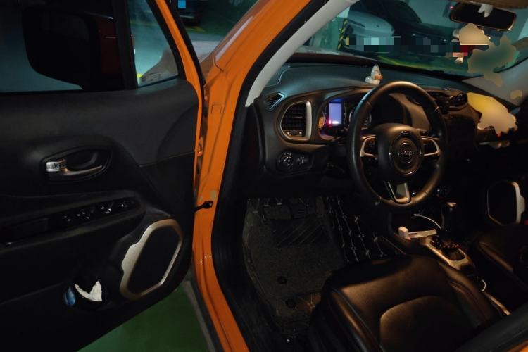 Used Jeep Renegade 2016 1.4T Automatic High-Energy Version Driver Seat
