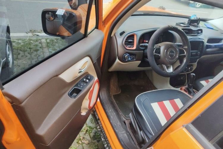 Used Jeep Renegade 2016 1.4T Automatic High-Energy Version Driver Seat