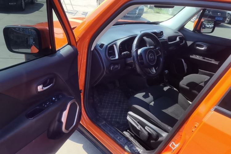 Used Jeep Renegade 2016 1.4T Automatic Jingneng Edition Driver Seat