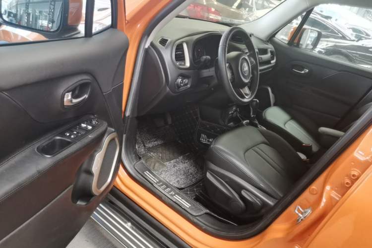 Used Jeep Renegade 2016 1.4T Automatic Jingneng Edition Driver Seat