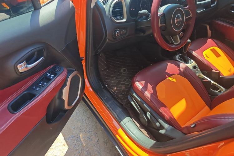 Used Jeep Renegade 2016 1.4T Automatic Jingneng Edition Driver Seat
