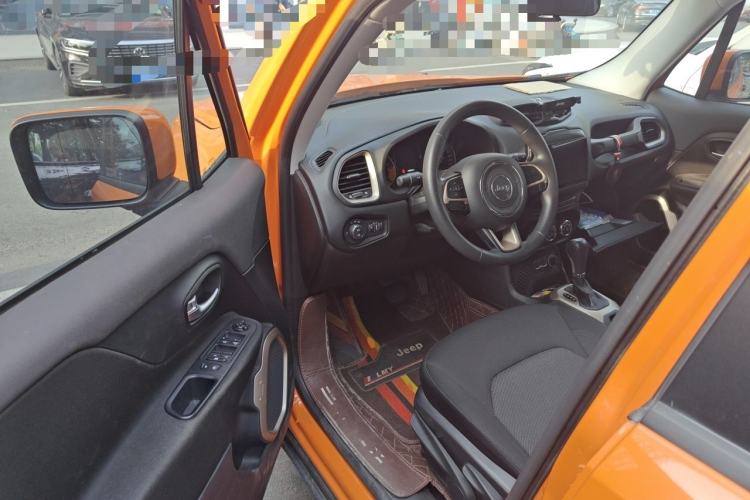 Used Jeep Renegade 2016 1.4T Automatic Kinetic Edition Driver Seat