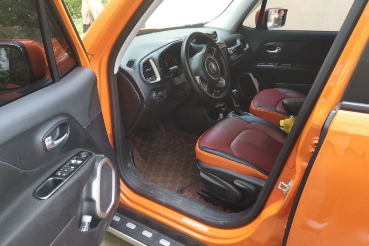 Used Jeep Renegade 2016 1.4T Automatic High-Energy Version Driver Seat