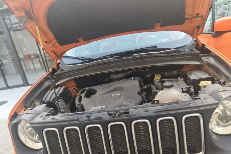 Used Jeep Renegade 2016 1.4T Automatic Jingneng Version+ Engine Bay